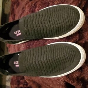 🔖💥SALE💥 Skechers Street Slip On Sneaks - 11